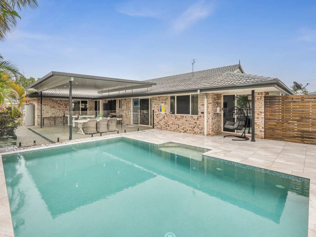 1 Thornleigh Crescent, VARSITY LAKES - Thumbnail 1