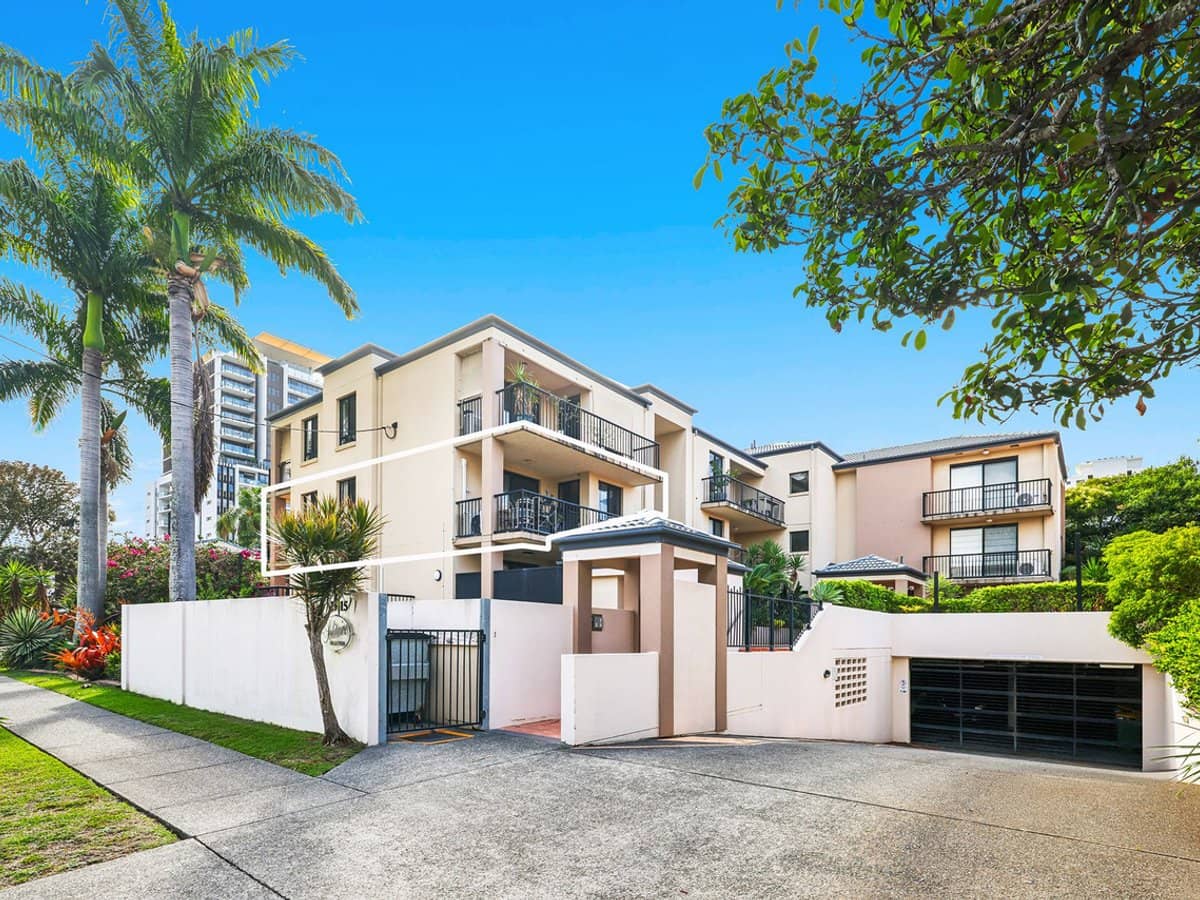 13-15 Illawong Street, Surfers Paradise - Thumbnail 2