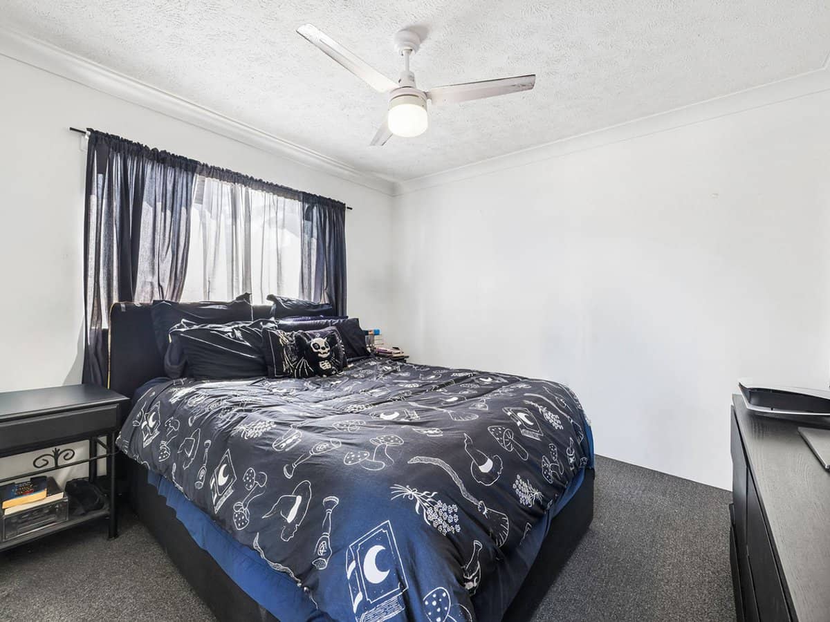 13-15 Illawong Street, Surfers Paradise - Thumbnail 11