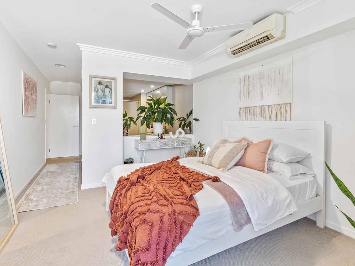 53 Darrambal Street, SURFERS PARADISE - Thumbnail 6