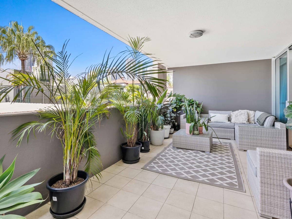 53 Darrambal Street, SURFERS PARADISE - Thumbnail 13