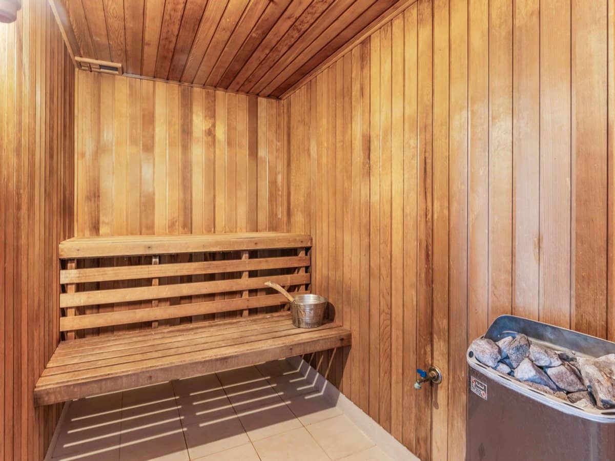 53 Darrambal Street, SURFERS PARADISE - Thumbnail 15