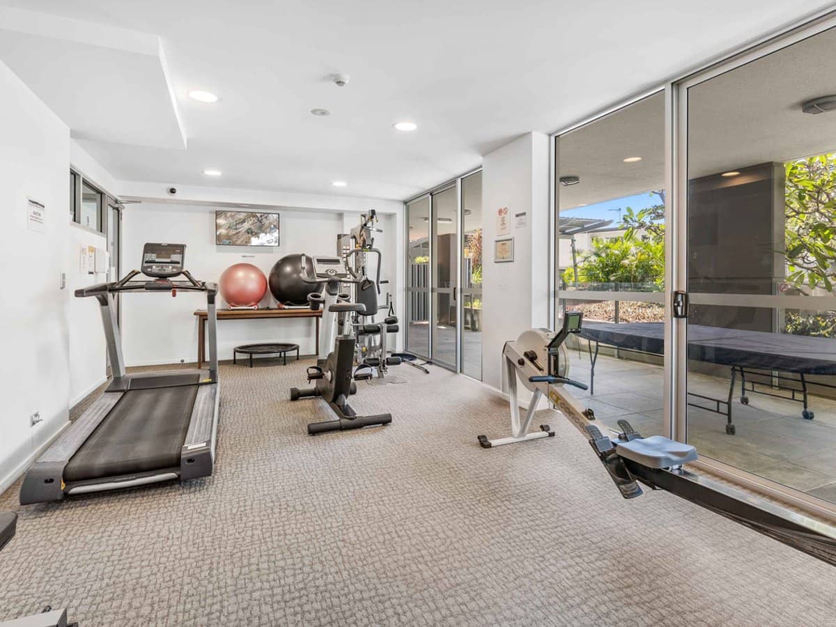 53 Darrambal Street, SURFERS PARADISE - Thumbnail 16