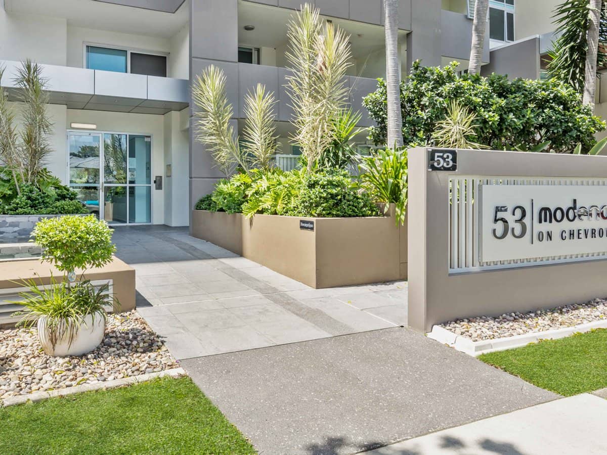 53 Darrambal Street, SURFERS PARADISE - Thumbnail 19