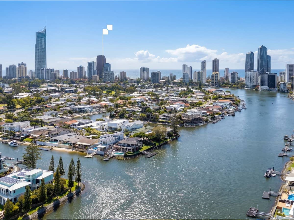 21 Etna Street, ISLE OF CAPRI - Thumbnail 1