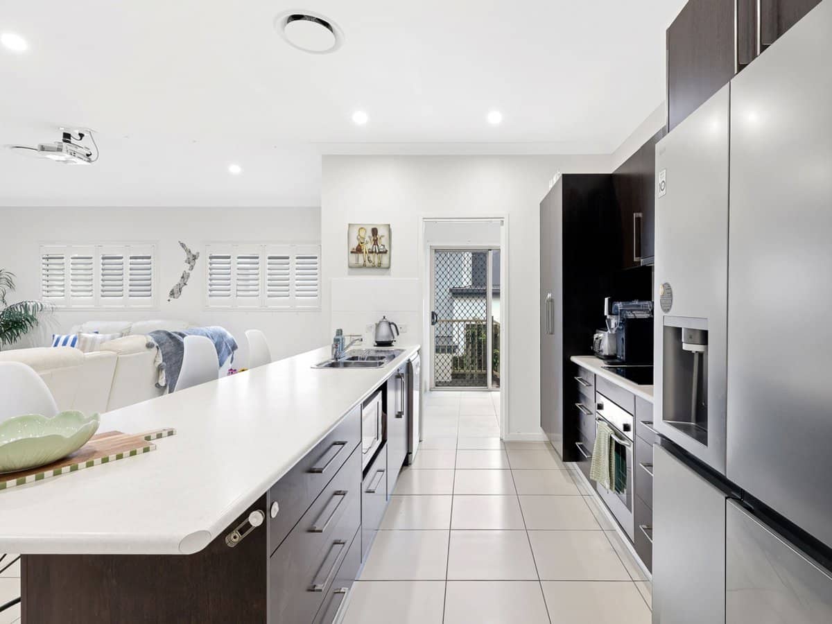 10 Wright Court, Upper Coomera - Thumbnail 3