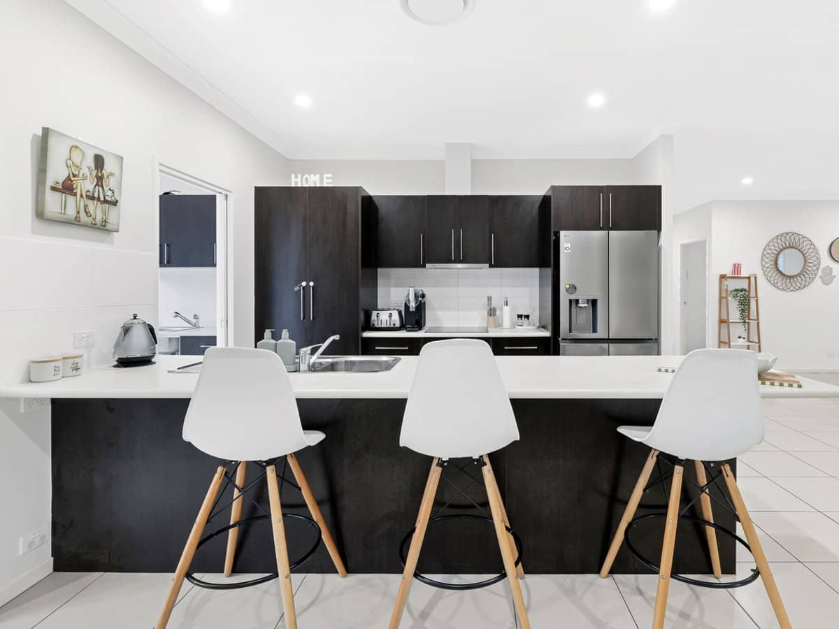 10 Wright Court, Upper Coomera - Thumbnail 4