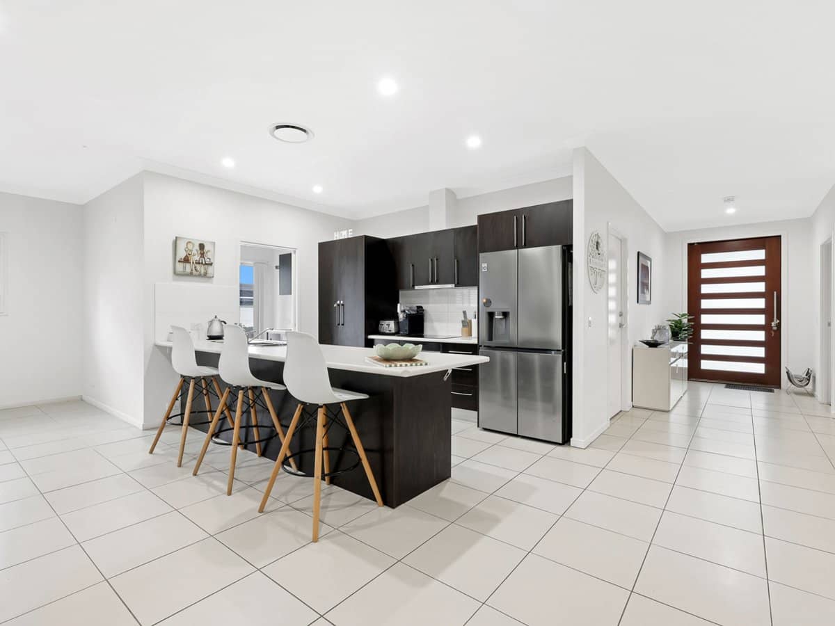 10 Wright Court, Upper Coomera - Thumbnail 6