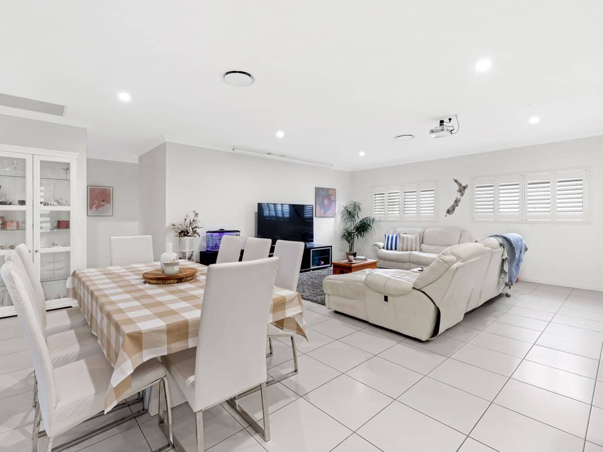 10 Wright Court, Upper Coomera - Thumbnail 7