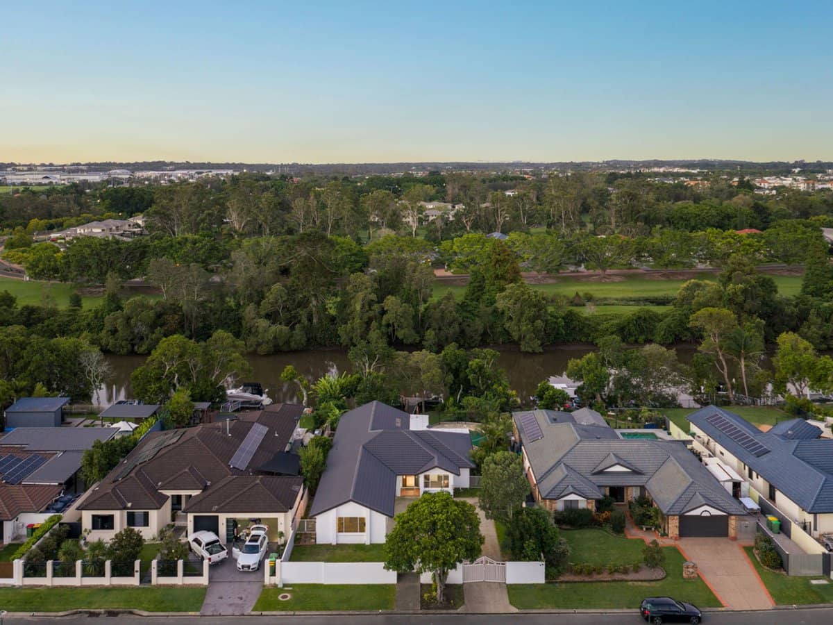 28 Saltwater Terrace, Helensvale - Thumbnail 1