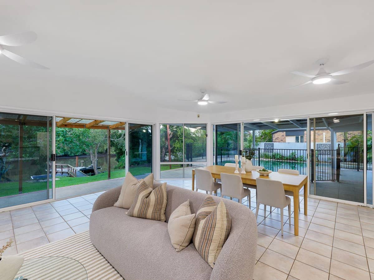 28 Saltwater Terrace, Helensvale - Thumbnail 2