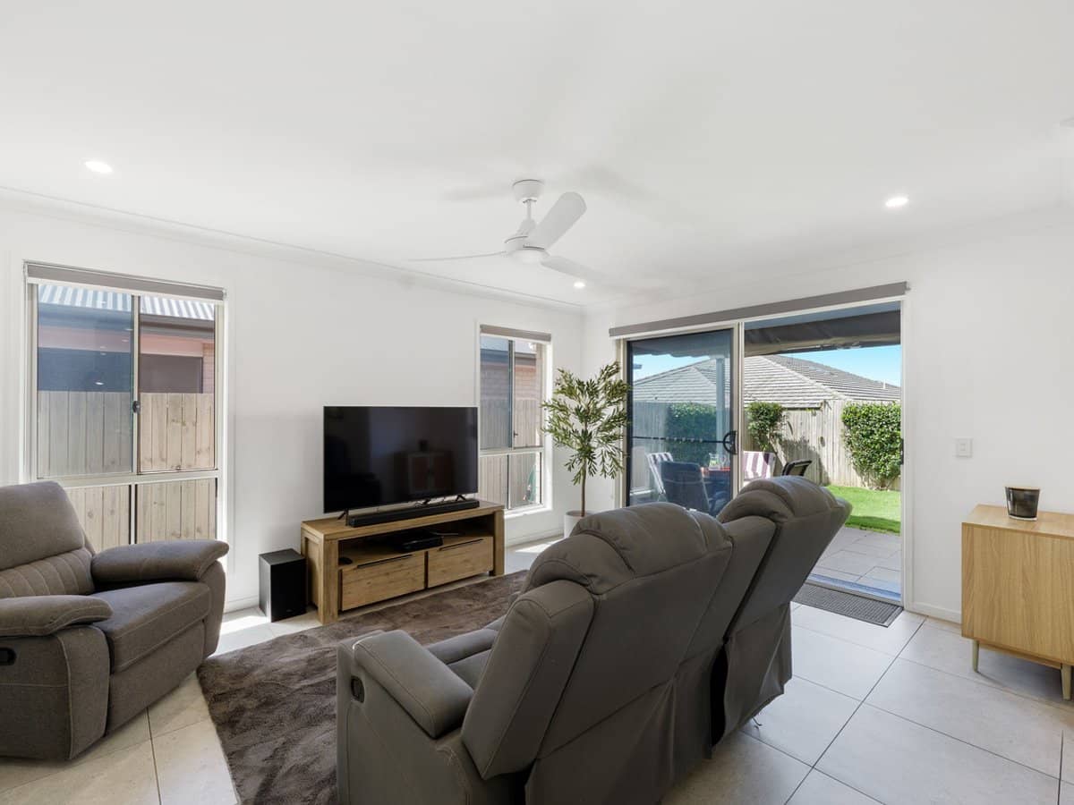 52 Village Boulevard, Pimpama - Thumbnail 5