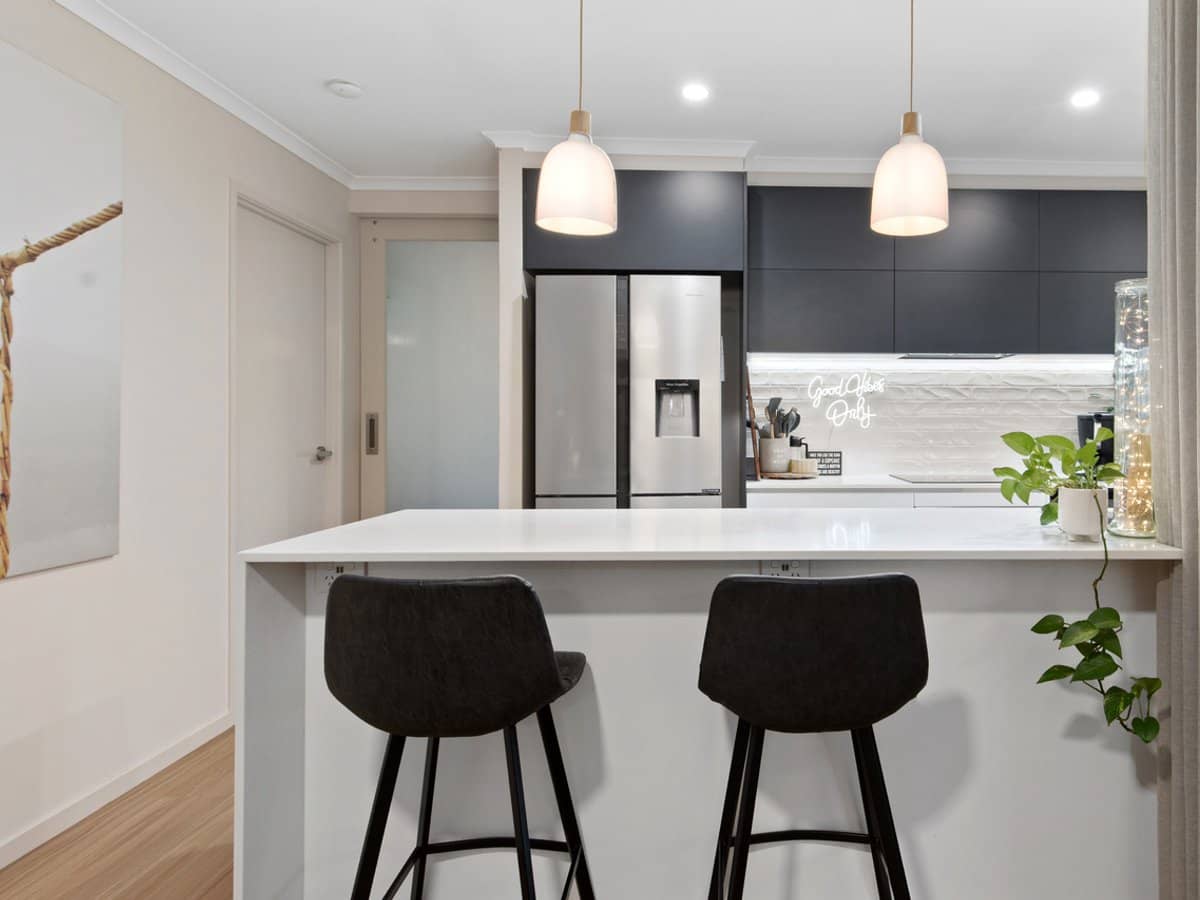 22 Adaminaby Drive, Helensvale - Thumbnail 3