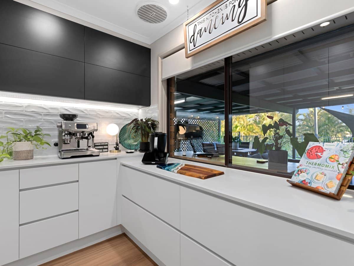 22 Adaminaby Drive, Helensvale - Thumbnail 5