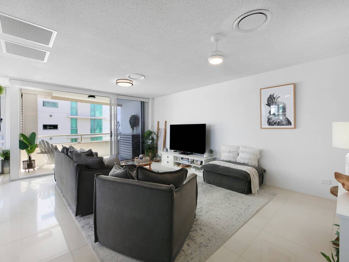 100 The Esplanade, Burleigh Heads - Thumbnail 5