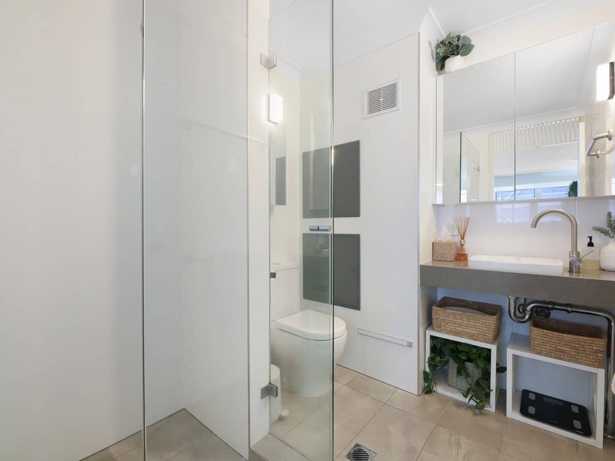 100 The Esplanade, Burleigh Heads - Thumbnail 17