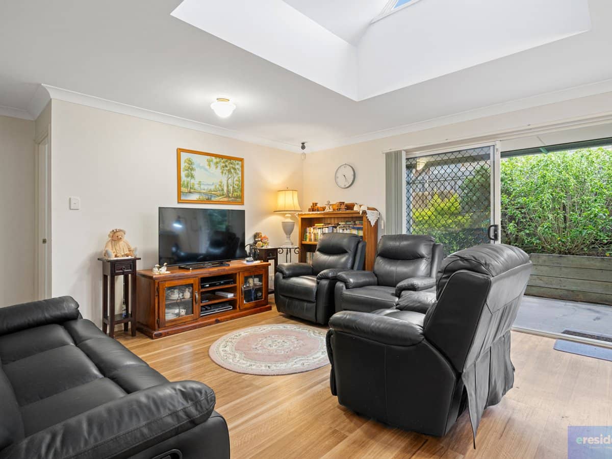 16 Mulligan Way, Edens Landing - Thumbnail 3