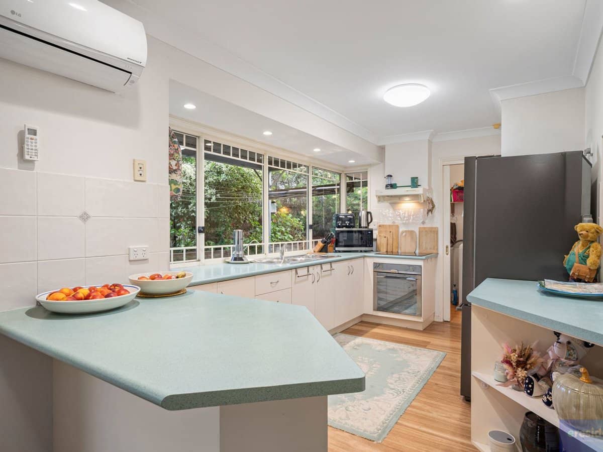 16 Mulligan Way, Edens Landing - Thumbnail 8