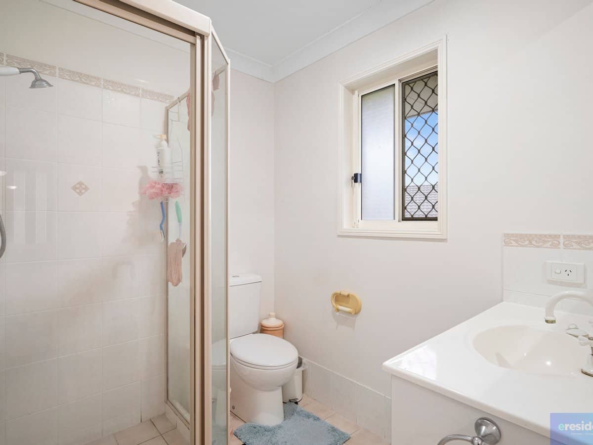 16 Mulligan Way, Edens Landing - Thumbnail 18