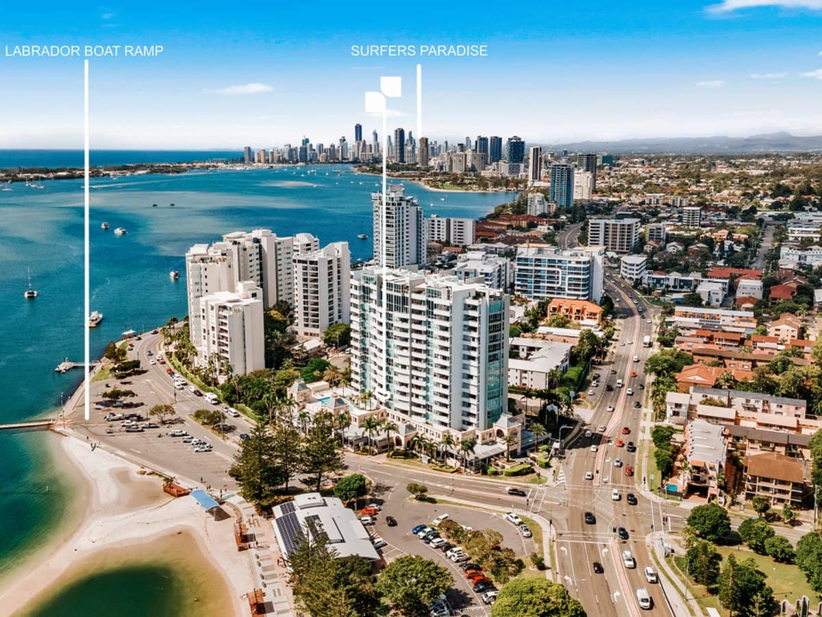 360 Marine Parade, LABRADOR - Thumbnail 13