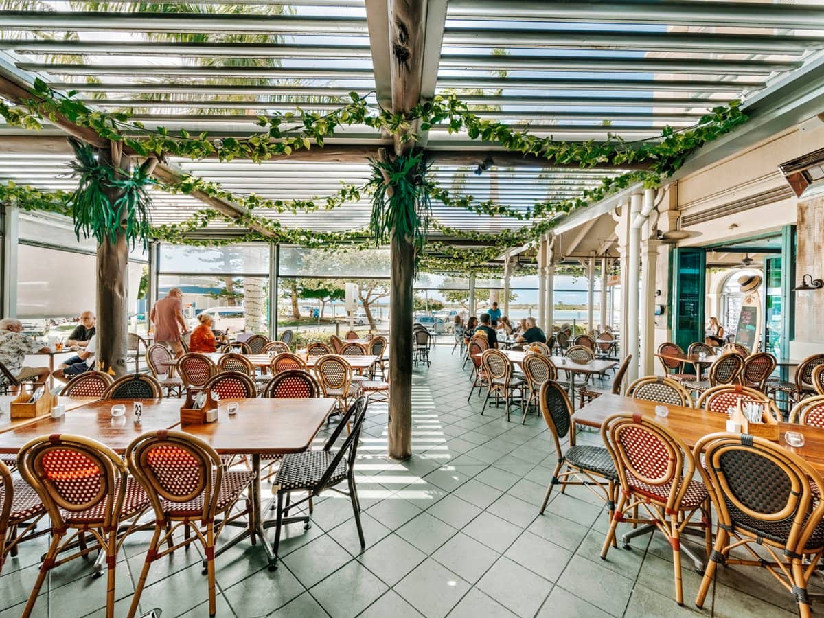 360 Marine Parade, LABRADOR - Thumbnail 19