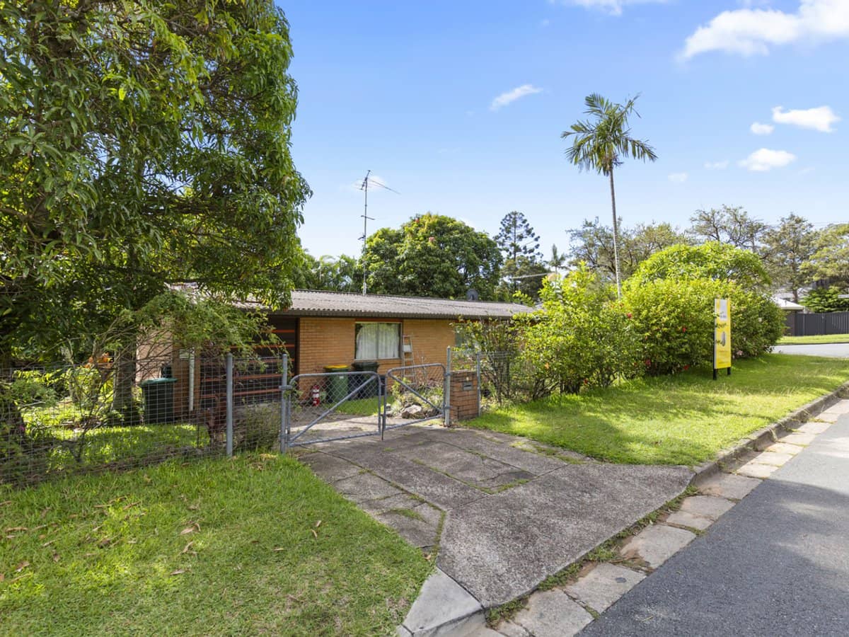 2 Wattle Street, VARSITY LAKES - Thumbnail 4