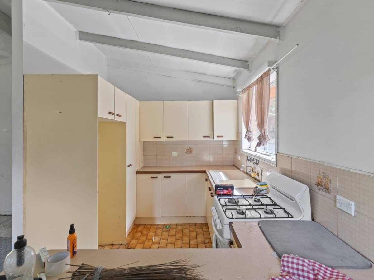 2 Wattle Street, VARSITY LAKES - Thumbnail 5