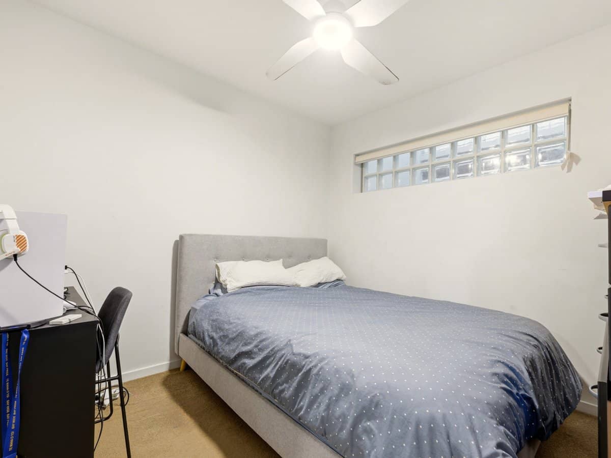 1-7 Waterford Court, BUNDALL - Thumbnail 8