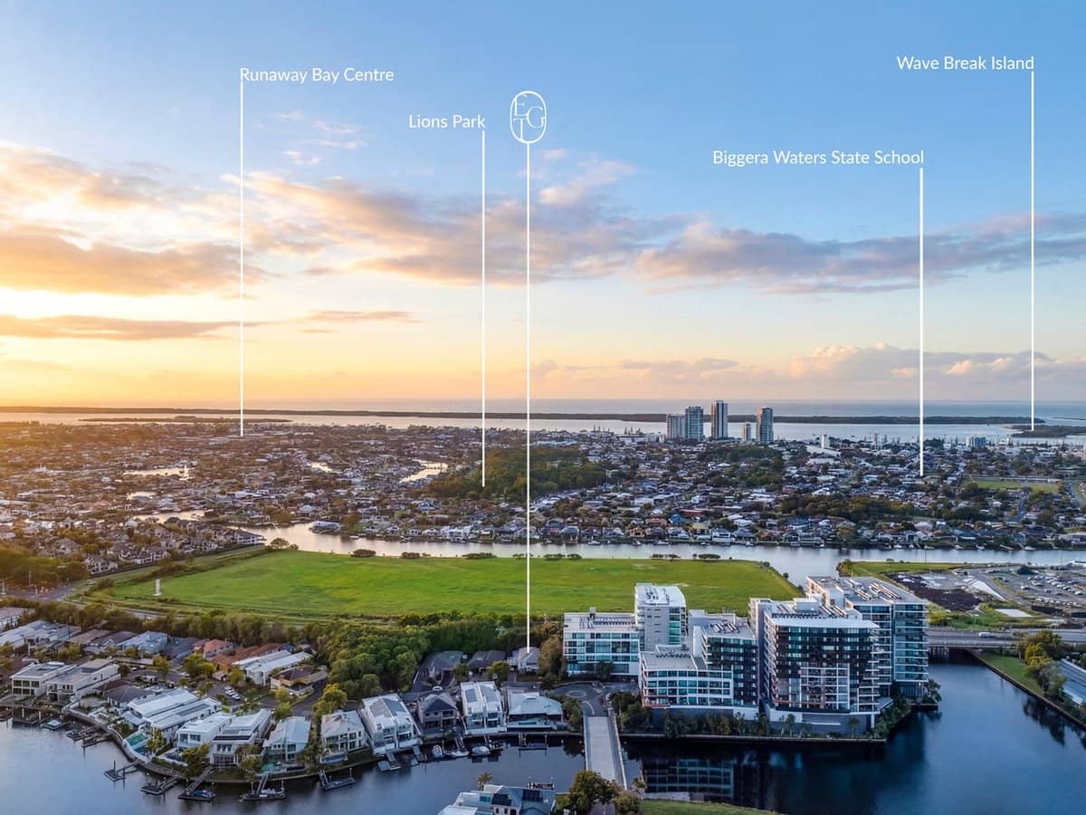 33 East Quay Drive, BIGGERA WATERS - Thumbnail 6