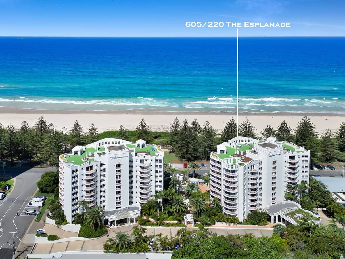 220 The Esplanade, Burleigh Heads - Thumbnail 2