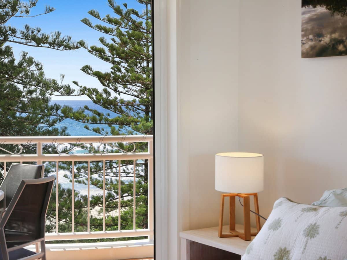 220 The Esplanade, Burleigh Heads - Thumbnail 12