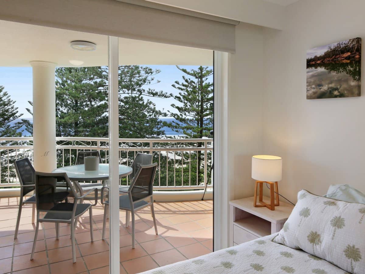 220 The Esplanade, Burleigh Heads - Thumbnail 19