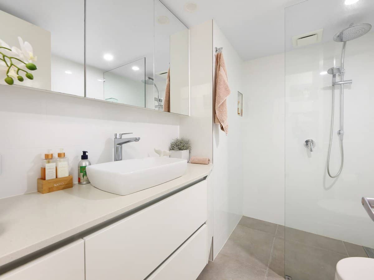 220 The Esplanade, Burleigh Heads - Thumbnail 20