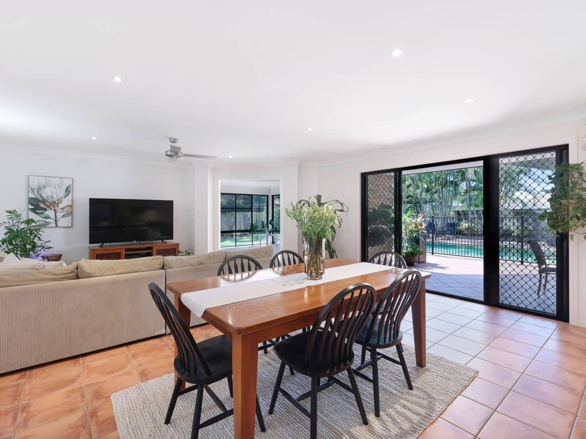 13 The Parade, Helensvale - Thumbnail 7
