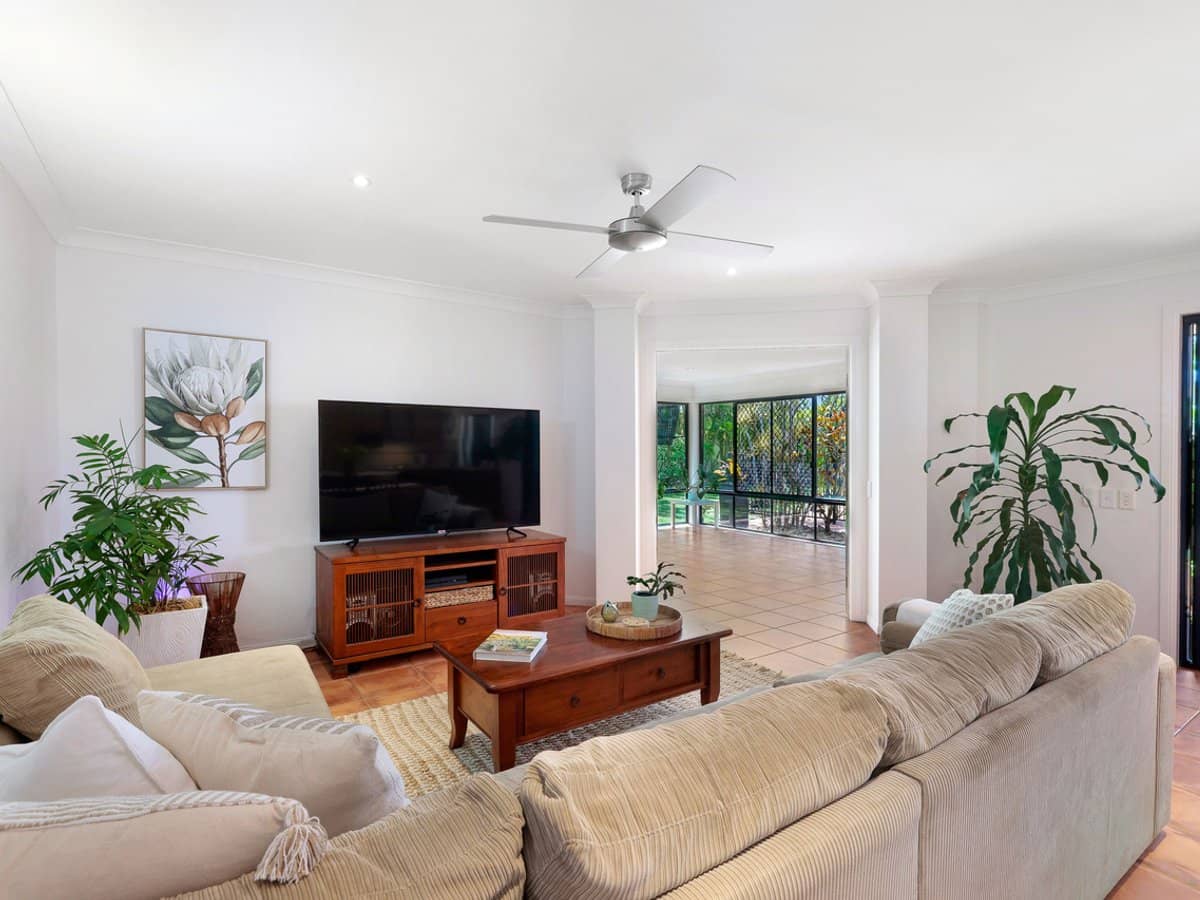13 The Parade, Helensvale - Thumbnail 8