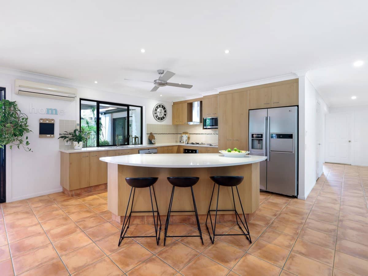 13 The Parade, Helensvale - Thumbnail 9