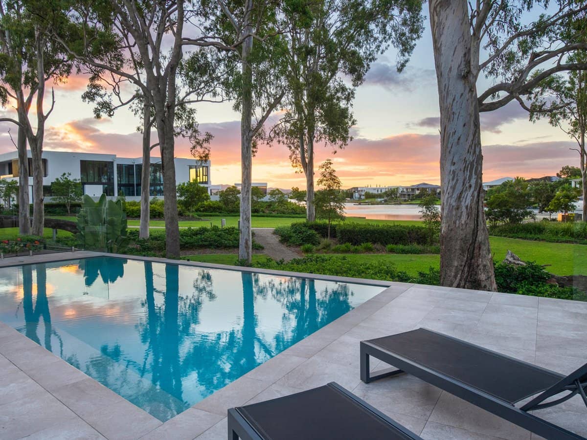 96 Lake Serenity Boulevard, Helensvale - Thumbnail 1