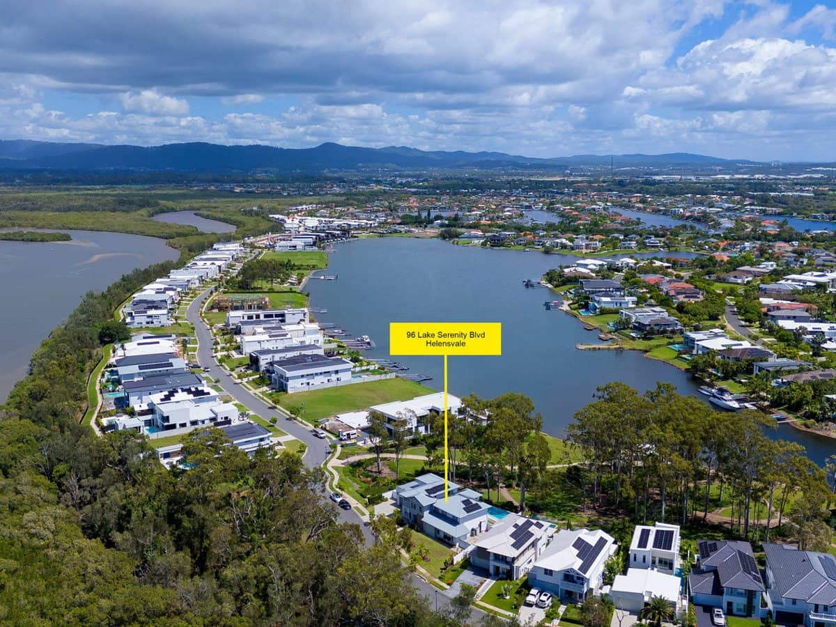96 Lake Serenity Boulevard, Helensvale - Thumbnail 3