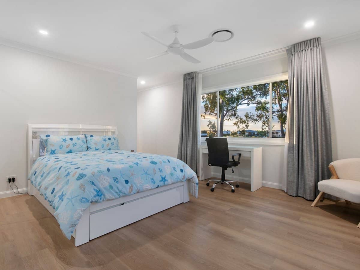 96 Lake Serenity Boulevard, Helensvale - Thumbnail 18