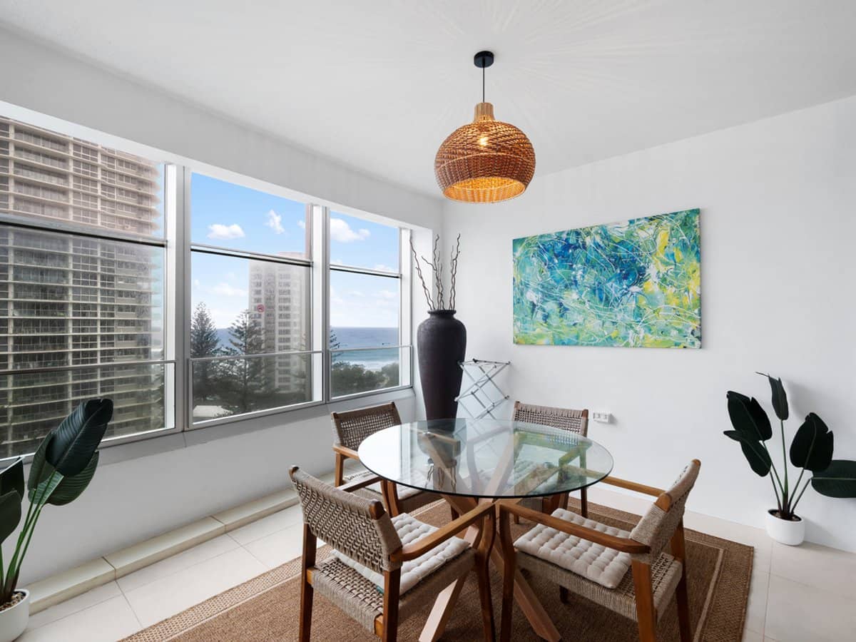 9 Hamilton Avenue, SURFERS PARADISE - Thumbnail 4