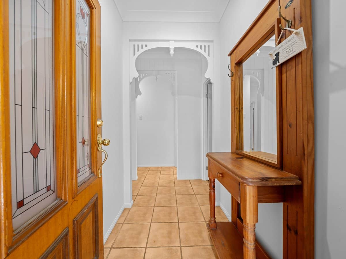 14 Shorehaven Place, VARSITY LAKES - Thumbnail 4