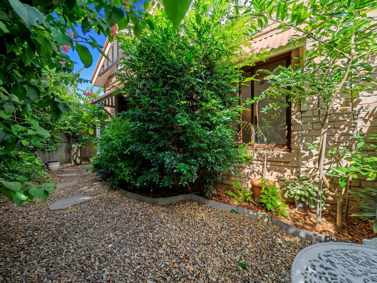 14 Shorehaven Place, VARSITY LAKES - Thumbnail 21