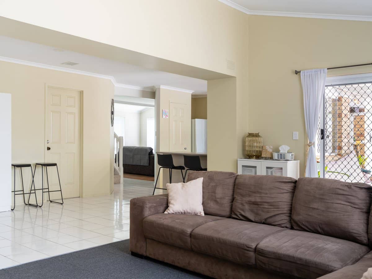 10 Greenwood Court, Helensvale - Thumbnail 10