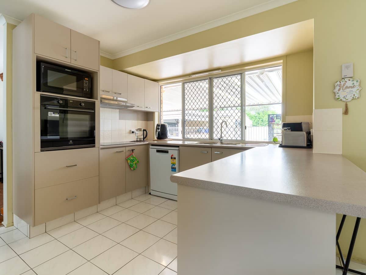 10 Greenwood Court, Helensvale - Thumbnail 11