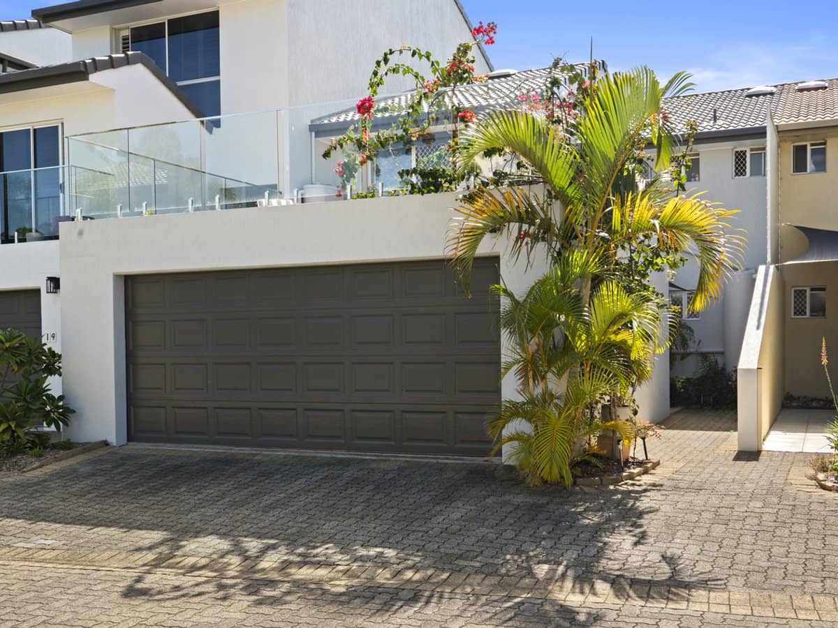 100 Morala Avenue, RUNAWAY BAY - Thumbnail 3