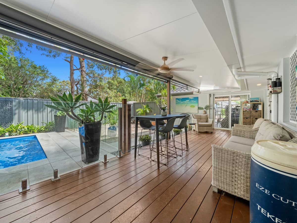 27 Seville Circuit, BURLEIGH WATERS - Thumbnail 19