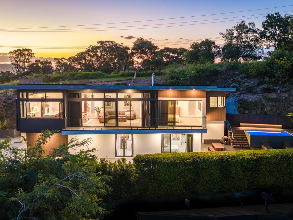 2 Tarlington Road, LOWER BEECHMONT - Thumbnail 1