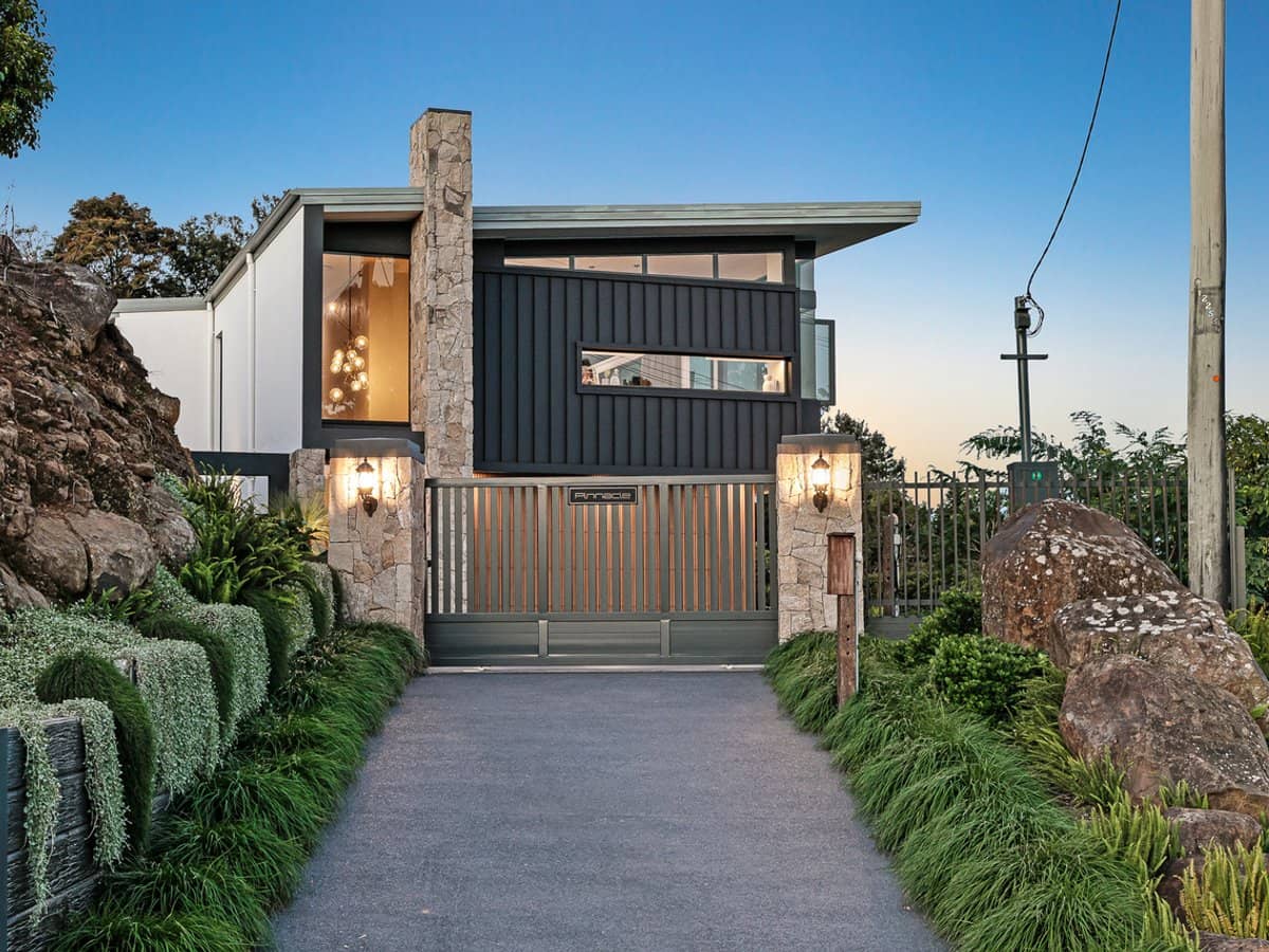 2 Tarlington Road, LOWER BEECHMONT - Thumbnail 3