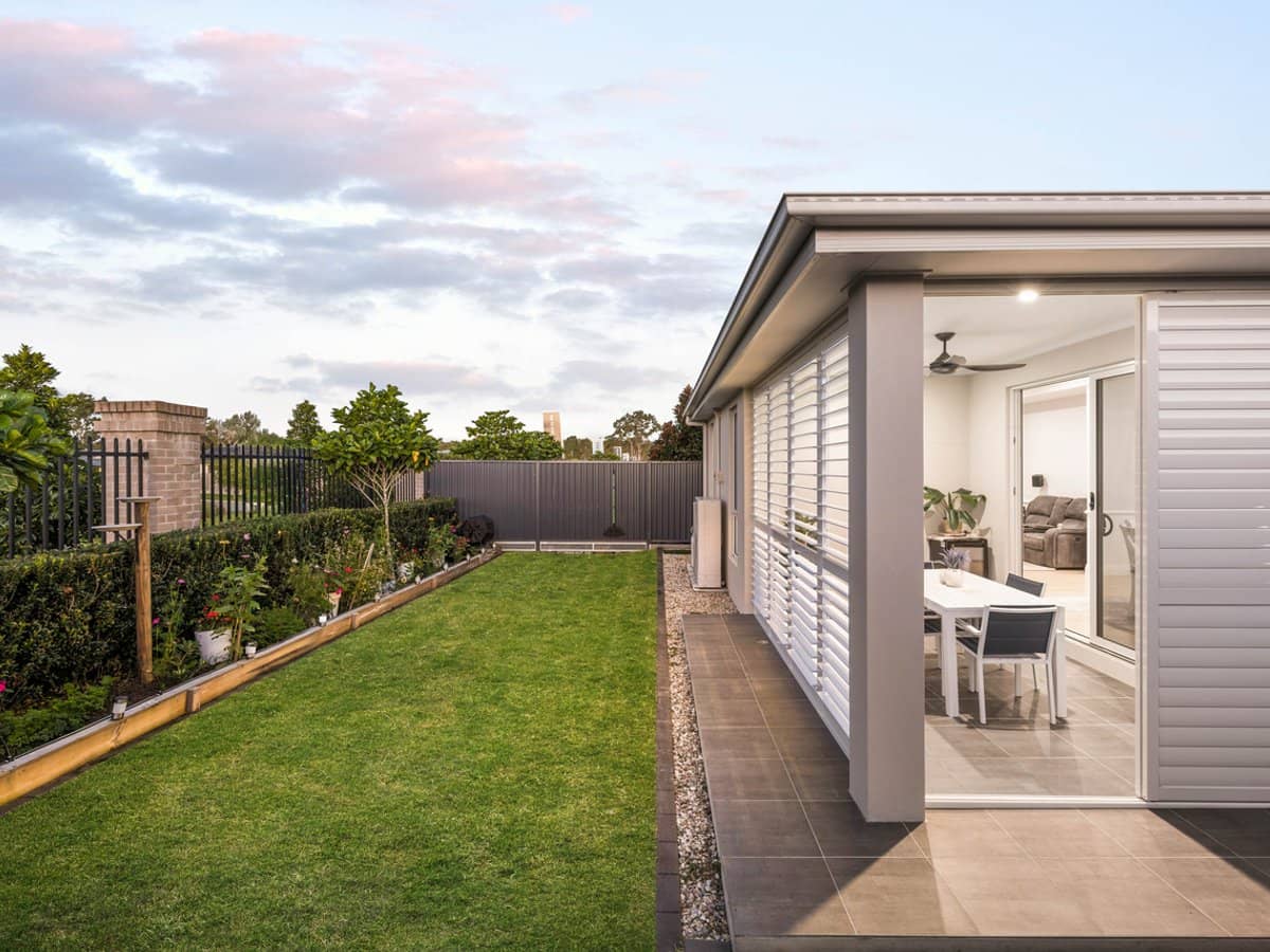 1 Manuka Road, LOGAN VILLAGE - Thumbnail 2