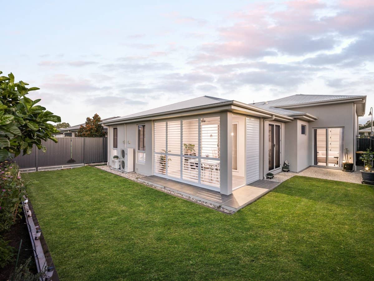 1 Manuka Road, LOGAN VILLAGE - Thumbnail 3